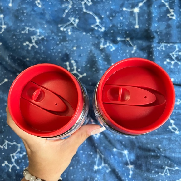 NWOT Set of 2 Red & White Striped Travel Coffee Mugs - Picture 2 of 3